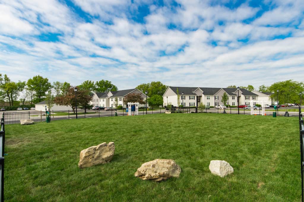 Lake Club at Polaris | 1 & 2 Bedroom Apartments in Polaris, OH